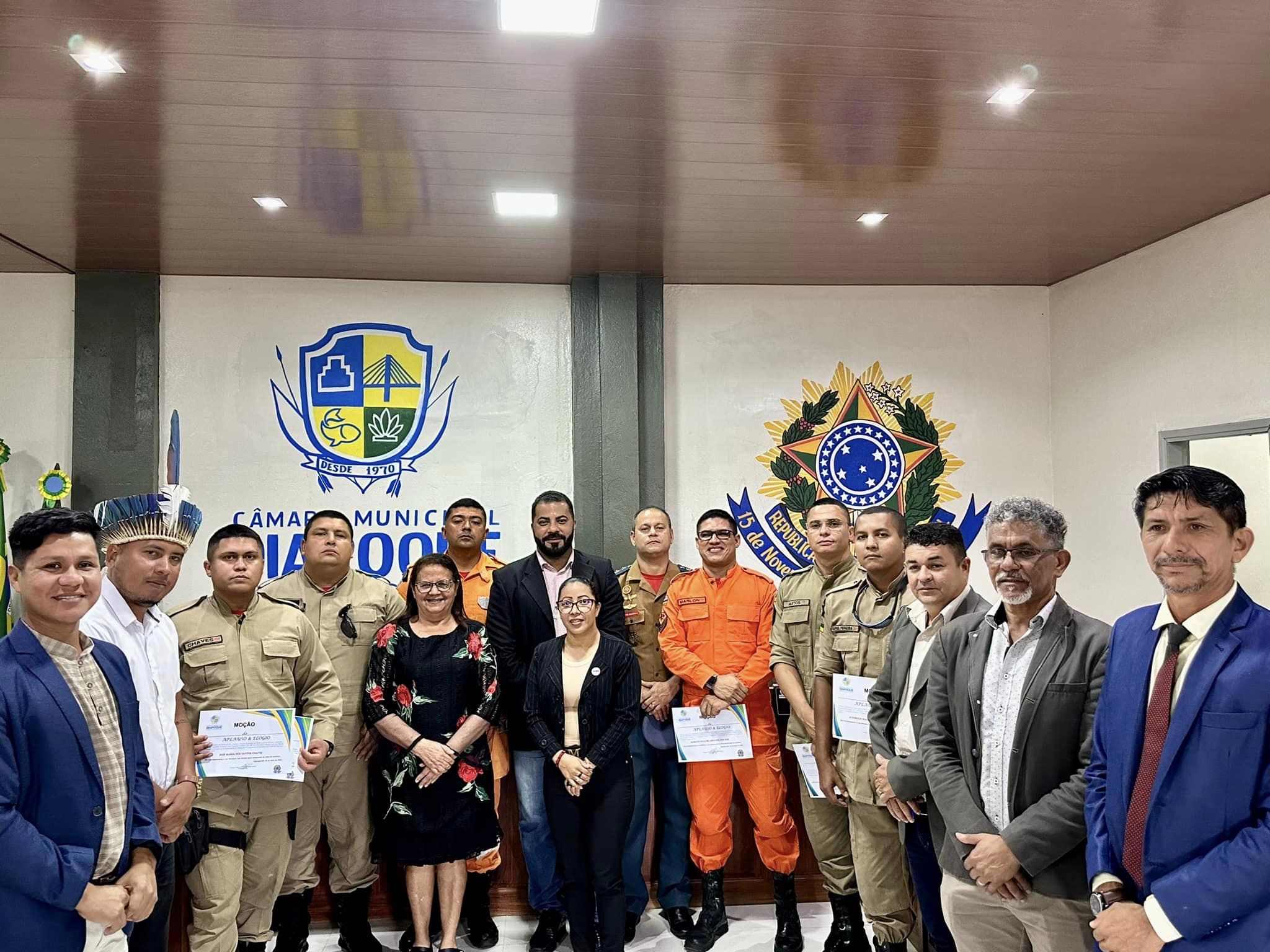 Hoje foi realizada a 10 Sessão Ordinária NÃO-DELIBERATIVA do 1° Período da 3ª Sessão Legislativa da 13ª Legislatura, com entrega de Moção de Aplausos e Elogios para os Agentes lotados no 7° GBM, no Município de Oiapoque - AP. 