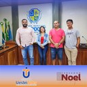 Na manhã de hoje (14), o Presidente da Câmara de Vereadores de Oiapoque Ueslei Teles, recebeu em seu gabinete, o Prof. Ney - Secretário Executivo do Conselho do FUNDEB e a Prof. Sara - Presidente do Conselho do (FUNDEB) Fundo de Manutenção e Desenvolvimen