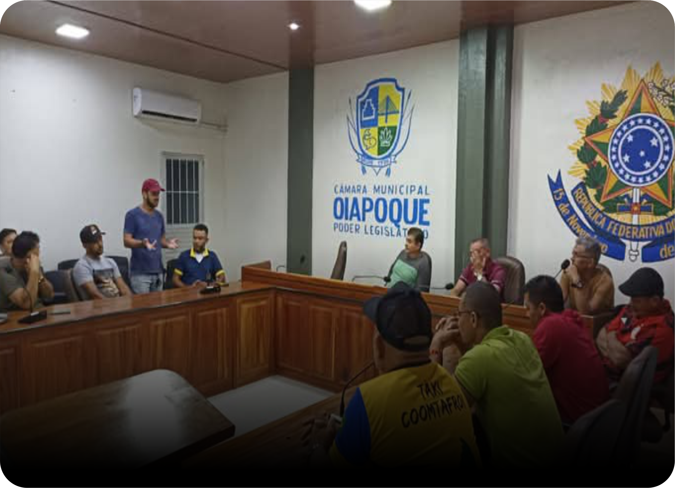 VICE-PRESIDENTE DA CÂMARA DE VEREADORES MARQUES MOTOTAXI REÚNE COM CLASSE DE TAXISTAS